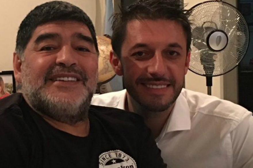 Maradona junto a su abogado Matías Morla
