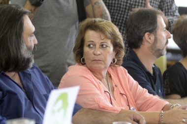 Vidal volvió a convocar a los docentes y se reúnen este miércoles por paritarias