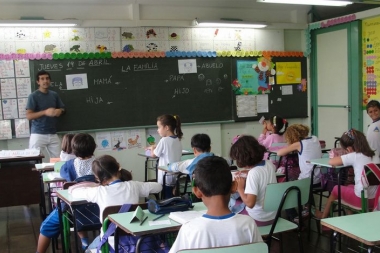 El Gobierno y los gremios docentes acordaron un aumento anual del 114%