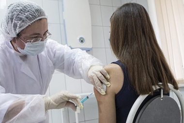 El 60% de los argentinos ya completó el esquema de vacunación contra el COVID-19