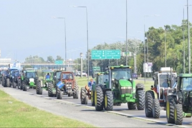 Tensión con el Gobierno Por el cierre de las exportaciones de maíz, la Mesa de Enlace lanzó un paro del campo de tres días