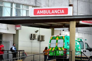 Sufrió un brote psicótico porque iban a internarlo y los atacó con un cuchillo