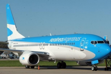 Detuvieron a una azafata de Aerolíneas Argentinas por la amenaza de bomba a un vuelo que partía a Miami