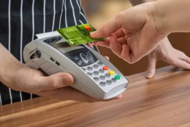 Aumentarán los límites para compras en cuotas con tarjetas de crédito: los detalles