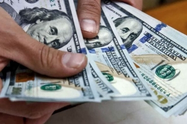 El dólar cerró en $552 después de las nuevas medidas cambiarias