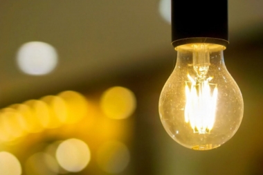 Audiencia pública: el Gobierno propuso incrementar la tarifa de luz en un 42% para todo el año
