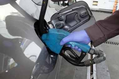 El Gobierno anunció el congelamiento de los precios de los combustibles hasta el 31 de octubre