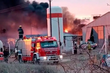Al menos tres muertos por la explosión de un tanque en una refinería de petróleo en Neuquén