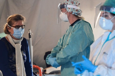 Argentina confirmó 14.034 contagios nuevos y 215 fallecidos