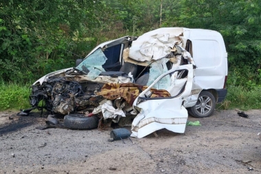 Cañuelas: un muerto y un herido al chocar de frente un camión y un utilitario en la ruta 3