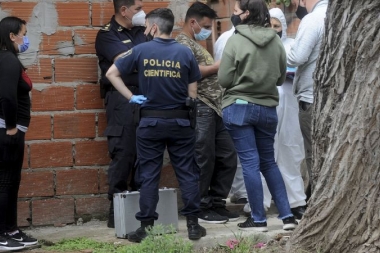 Hallaron asesinada a una joven en una zanja y detuvieron a su pareja