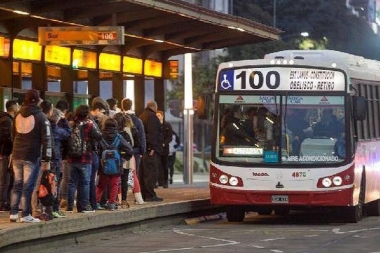 Los colectivos del AMBA volverán a prestar servicio nocturno paulatinamente