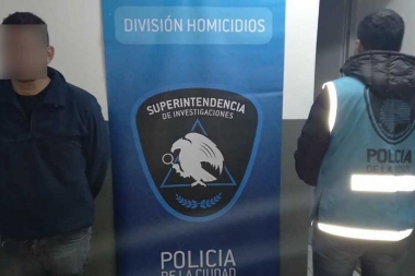 El podólogo acusado de envenenar a su esposo manipuló el suero 13 veces mientras la víctima estaba internada