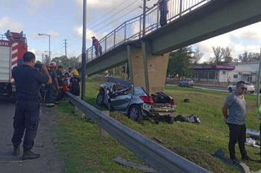 Ruta 2: murieron dos personas en un accidente