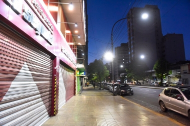 Alumbrado público: La comuna reemplazará 12 mil globos de veredas por paletas LED