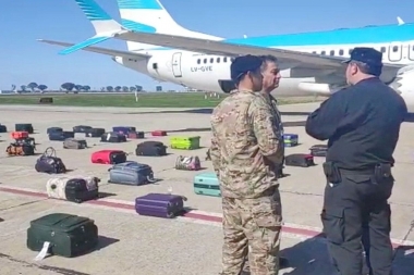 Amenaza de bomba en Aerolíneas Argentinas: retrasaron un vuelo por una amenaza que obligó a evacuar el avión