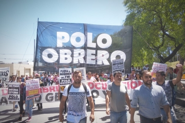 Piqueteros vuelven a marchar: jueves y viernes de movilizaciones y el lunes cortarán el Puente Pueyrredón