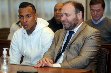 Confirmaron la sentencia de dos años de prisión a Sebastián Villa por violencia de género
