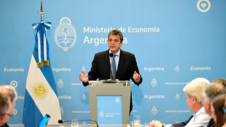 El Gobierno oficializó el canje de deuda en dólares por nuevos títulos