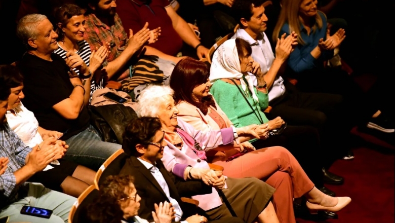 La primera foto pública de Axel Kicillof y Cristina Kirchner desde que estalló la interna por el  PJ