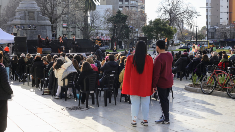 Fin de semana de música gratuita en La Plata: tango, rock y celebración del bicentenario uruguayo