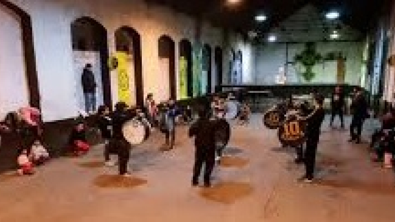 La Plata celebra la patria con música, baile y gastronomía en el Galpón de las Artes