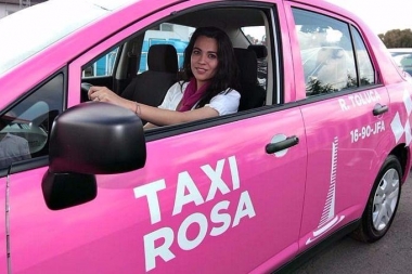 impulsan los "taxis rosas" exclusivos para mujeres