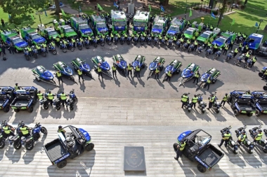 Ritondo presentó más de 150 vehículos policiales