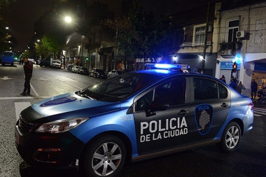 Villa Lugano: un policía comenzó a disparar desde su balcón y amenazó de muerte a sus vecinos