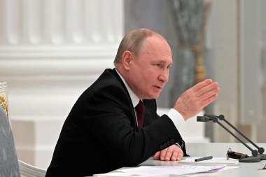 Para frenar los ataques Putin exige que desmilitaricen Ucrania y reconozcan a Crimea