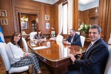Cristina Kirchner y Sergio Massa aprobaron un aumento salarial del 69% para empleados del Congreso