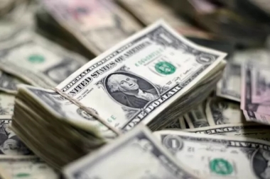 Impulsado por las medidas de Massa, el dólar ahorro subió más de $200 en el año