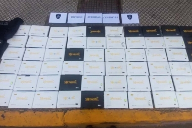 Detuvieron a cinco adolescentes que robaron 142 netbooks en una escuela de San Telmo