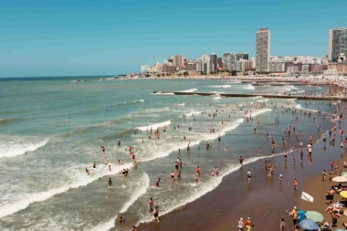 Un turista de EEUU falleció tras sufrir una descompensación en la playa marplatense
