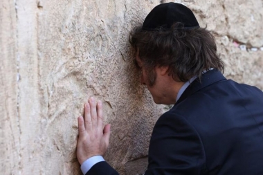 Milei en Israel: visitó el Muro de los Lamentos y ratificó que mudará la embajada argentina a Jerusalén