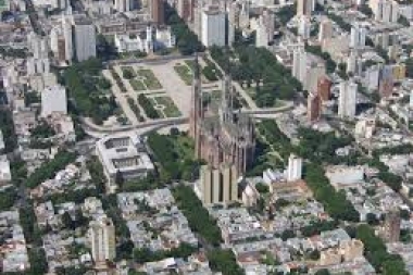 Comerciantes de La Plata están en alerta por el cierre de locales y ventas "por el suelo"