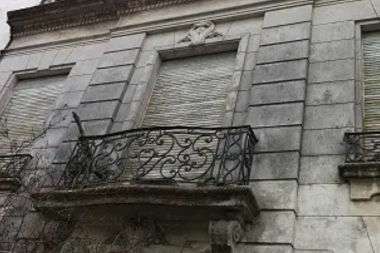 Declaran en abandono los bienes muebles de la casona de Ricardo Barreda en La Plata