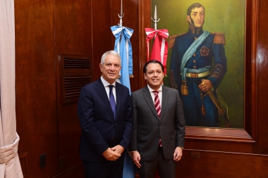 Alak y el cónsul de Perú en La Plata avanzan en una agenda común para fortalecer lazos culturales y comunitarios