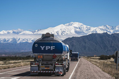 Jueza de EE.UU. ordena a Argentina entregar el 51 % de YPF por demanda millonaria