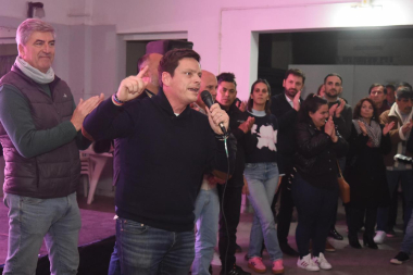 Nicoletti llamó a votar para “dejar atrás los extremos” y construir una La Plata más justa, moderna y segura