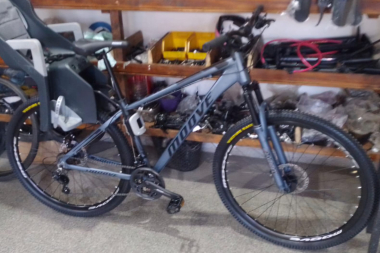 Roban una bicicleta frente al Ministerio de Seguridad bonaerense