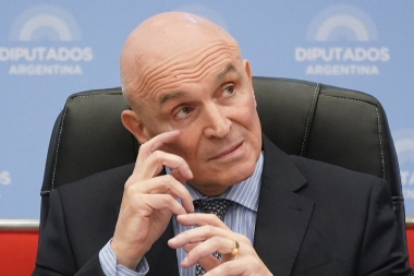 Espert admite haber recibido US$ 200.000 de empresas vinculadas a Machado y ratifica su candidatura