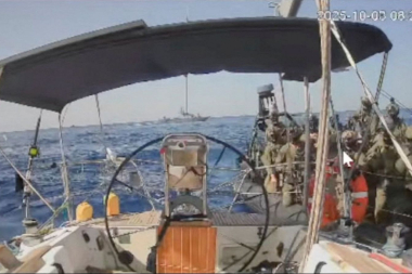 Israel intercepta el último barco de la flotilla rumbo a Gaza