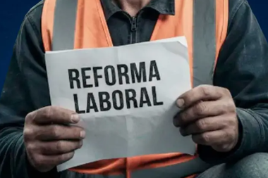 El Ejecutivo evalúa llamar a extraordinarias para impulsar la reforma laboral en el Congreso