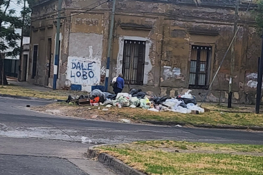 La Plata: vecinos denuncian falta de recolección de basura por parte de Esur y la Municipalidad