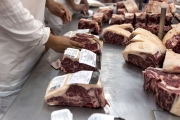 El Gobierno suspendió hasta el 2023 la exportación de siete cortes de carne
