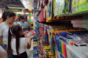 Javier Milei anunció 'vouchers' para comprar útiles escolares
