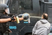 Marcha de jubilados, con represión policial: dos detenidos y decenas de afectados por el gas pimienta