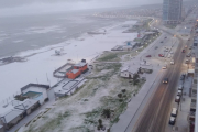 Blanco inesperado: la nieve sorprendio a Miramar y podría llegar a Mar del Plata