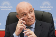 Espert admite haber recibido US$ 200.000 de empresas vinculadas a Machado y ratifica su candidatura